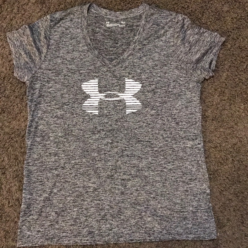 Women’s UA Loose Fit Heat Geat V neck T shirt